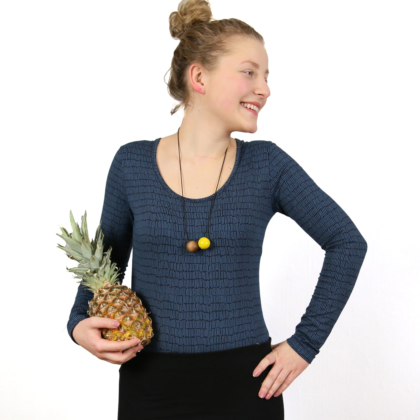 Body FRAU BECKY | Papierschnitt
