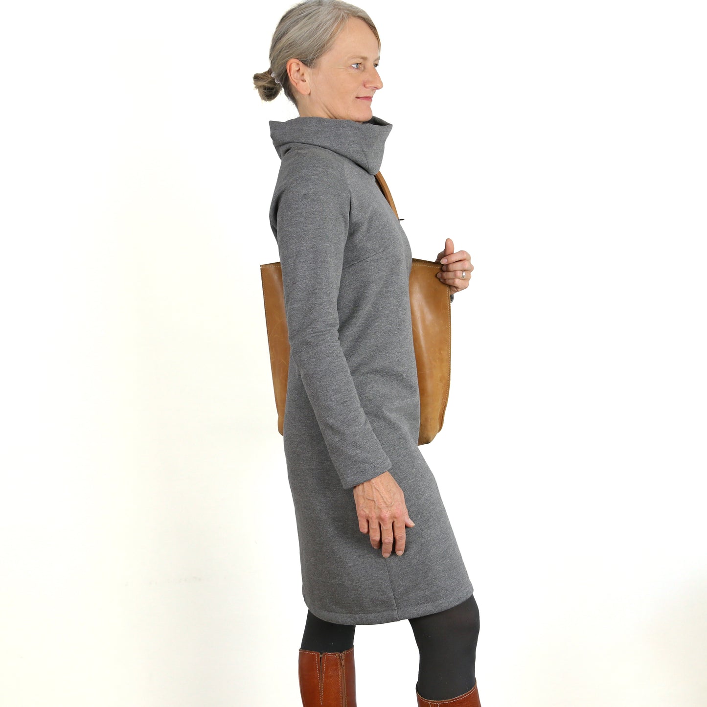 Sweatkleid mit Rollkragen, FRAU POLLY, Papierschnitt