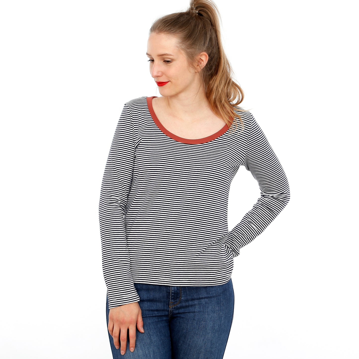 Basicshirt FRAU ANICA | Papierschnitt