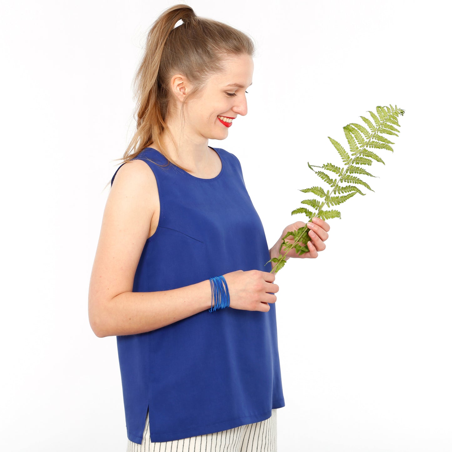 Top FRAU MERLE | Papierschnitt