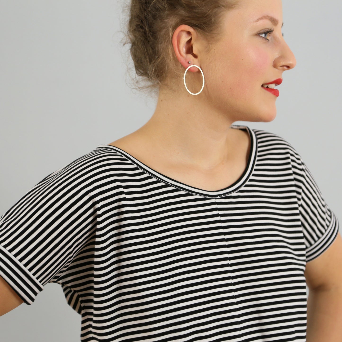 Knotenshirt FRAU BILLE | Papierschnitt
