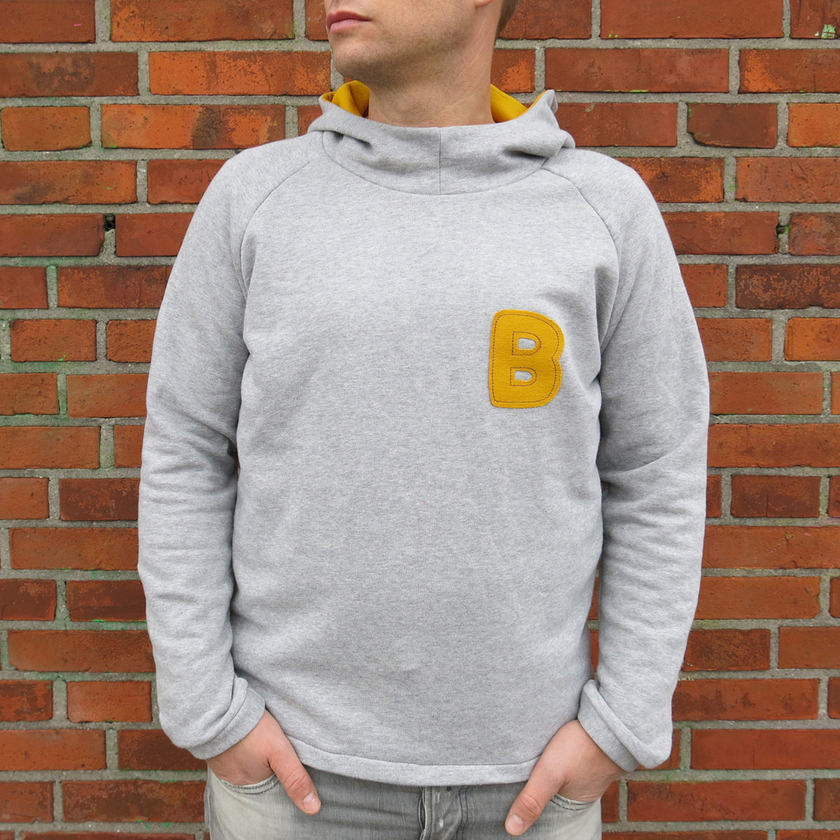 Hoodie HERR TONI | Papierschnitt