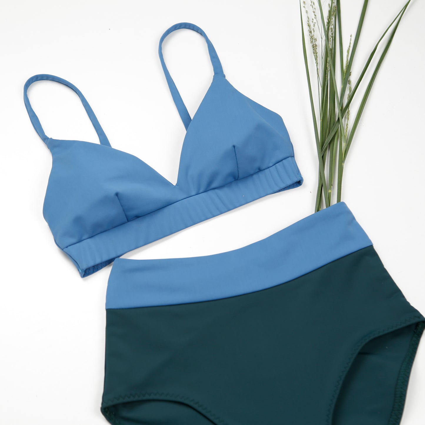 Bikinitop FRAU JUNE | Papierschnitt