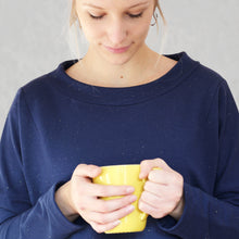 Laden Sie das Bild in den Galerie-Viewer, Oversized Sweater,  FRAU ISA, Papierschnitt