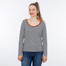 Laden Sie das Bild in den Galerie-Viewer, FRAU ANICA Basicshirt mit Rundhalsausschnitt, e-book