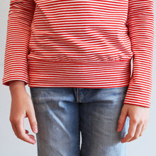 Laden Sie das Bild in den Galerie-Viewer, EMMA • Kindershirt mit Raglanärmeln,  e-book