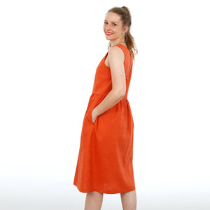 Trägerkleid mit Knopfleiste im Rückenteil, FRAU ADELE, Papierschnitt