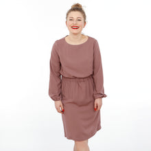 Laden Sie das Bild in den Galerie-Viewer, FRAU SANJA Kleid mit Gummizügen, e-book